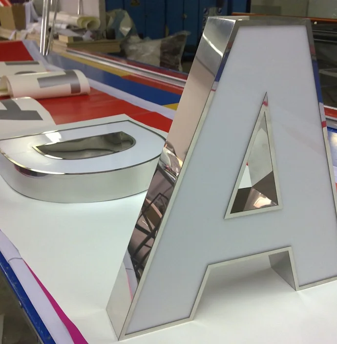 Пример лицевой подсветки